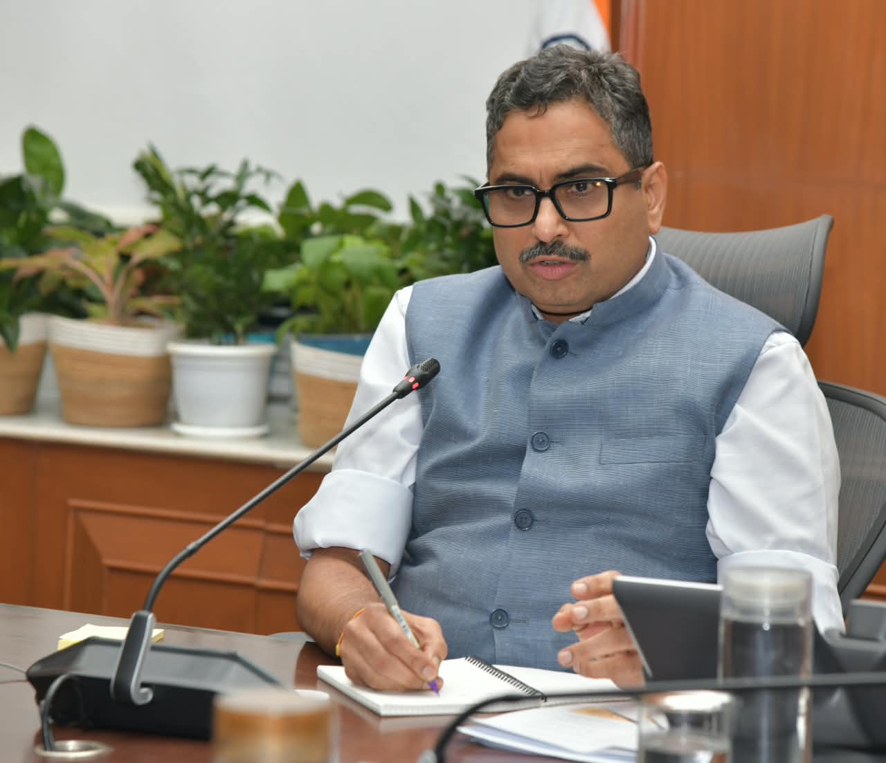 క్షేత్రస్థాయిలో పరిస్థితులను అంచనా వేయాలి