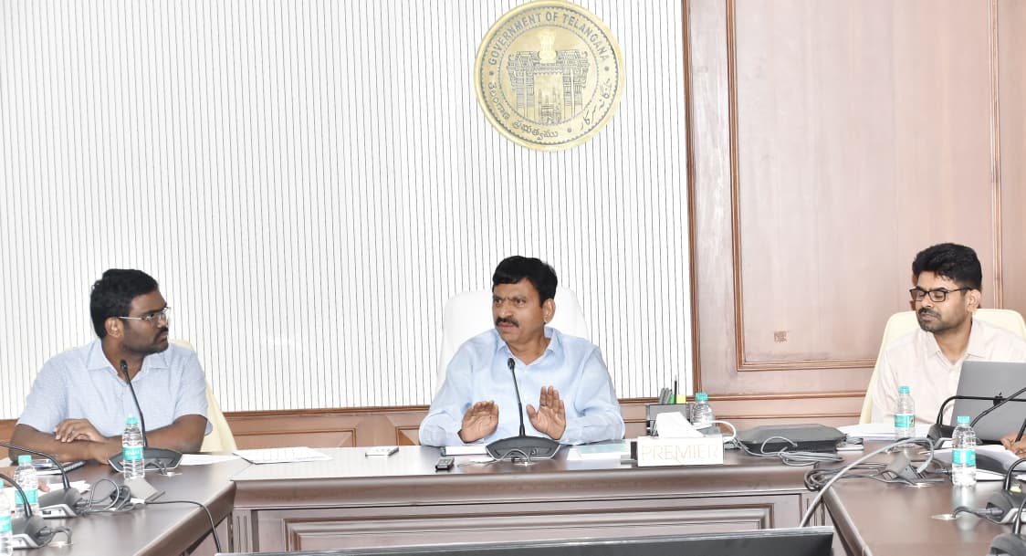 భూ వివాద రహిత తెలంగాణే లక్ష్యం ఏడాదిన్నరలో సమగ్ర భూసర్వే పూర్తి చేస్తాం